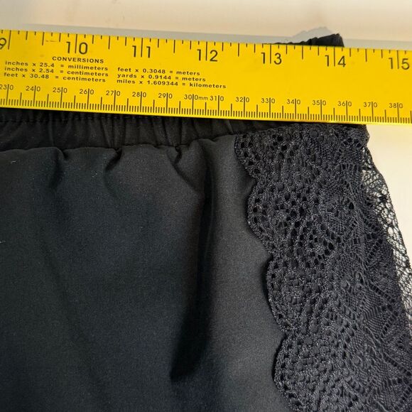 Fabletics Black Cynthia Lace Side Athletic Shorts XS - Picture 6 of 7